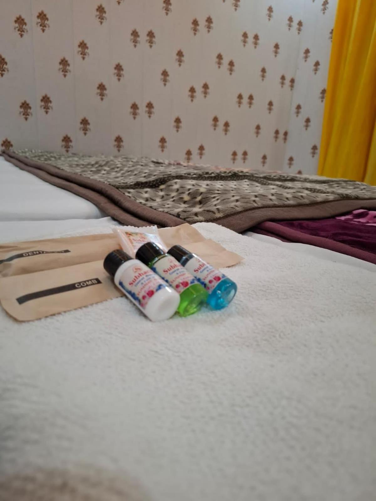 Hotel Sgh Subhadra Guest House Ayodhya Екстер'єр фото