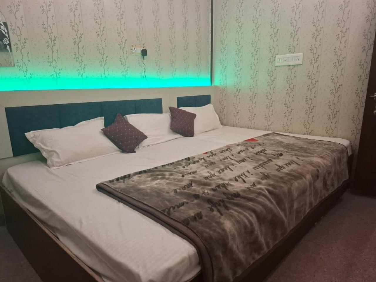 Hotel Sgh Subhadra Guest House Ayodhya Екстер'єр фото