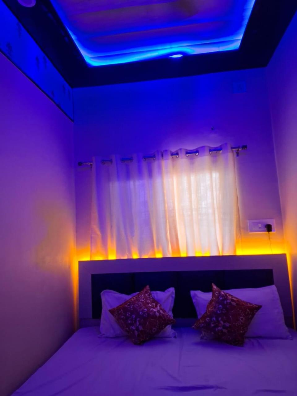 Hotel Sgh Subhadra Guest House Ayodhya Екстер'єр фото