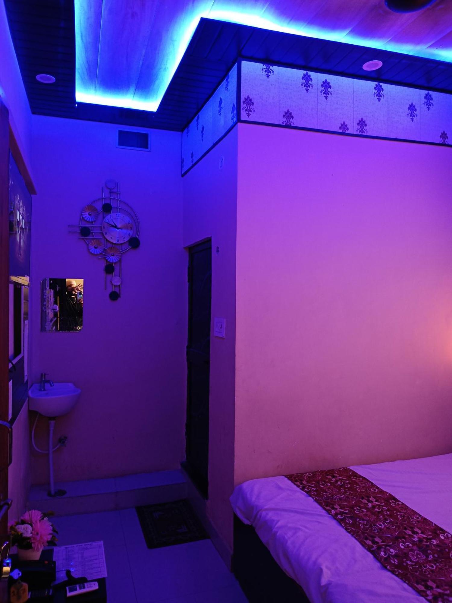 Hotel Sgh Subhadra Guest House Ayodhya Екстер'єр фото