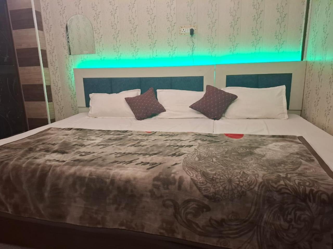 Hotel Sgh Subhadra Guest House Ayodhya Екстер'єр фото